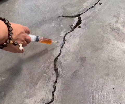 吴桥混凝土裂缝修补技术详解​